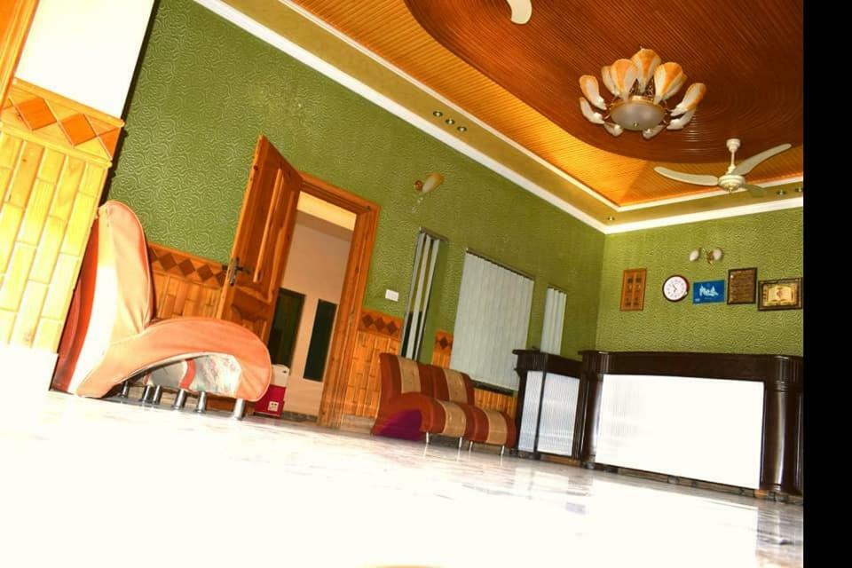 Royal Emirates Residence Abbottabad Exterior foto