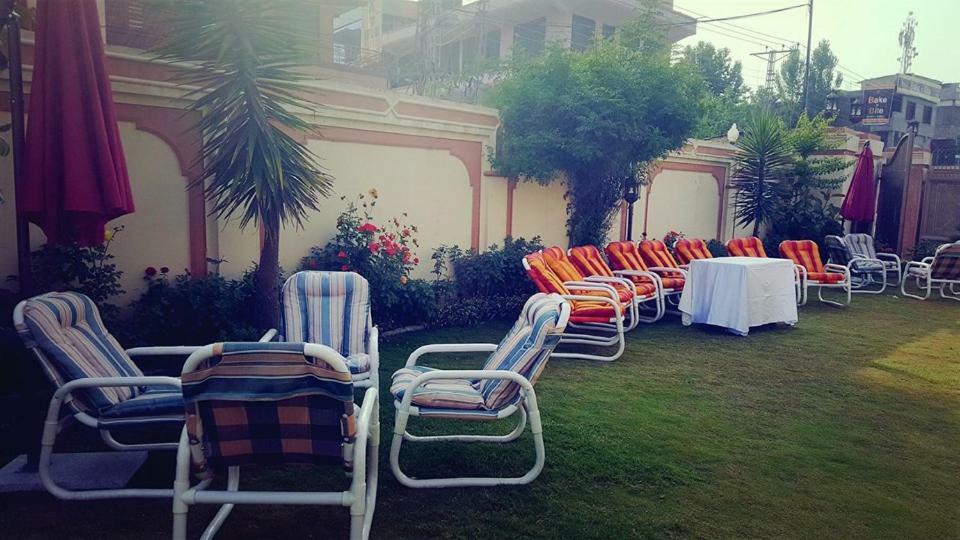 Royal Emirates Residence Abbottabad Exterior foto